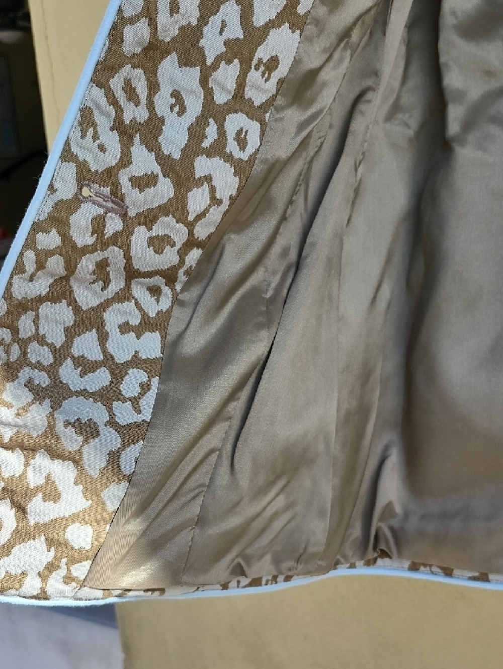 J. McLaughlin Tan and Green Leopard-Print Piped Blazer - Picture 11 of 12